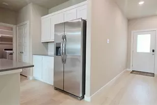 913 London Town Ln, Princeton, TX 75071 - Photo 4