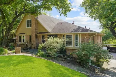 1806 Old Oak Drive, Arlington, TX 76012 - Photo 1