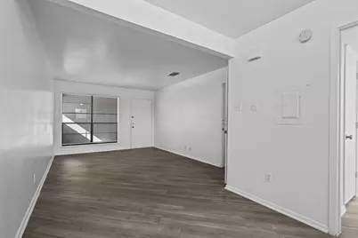 320 E 4th Street #208, Arlington, TX 76010 - Photo 6