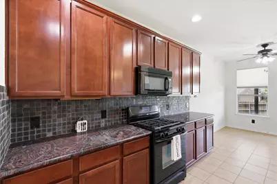 712 Hawk Valley Drive, Little Elm, TX 75068 - Photo 18