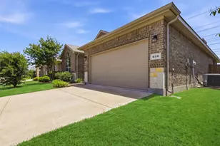 908 Nelson Pl, Fort Worth, TX 76028 - Photo 2