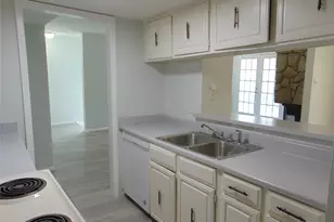 8560 Park Ln, Dallas, TX 75231 - Photo 10