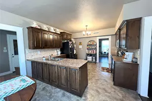 1447 Co Rd 189, Gainesville, TX 76240 - Photo 2