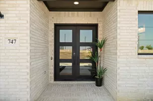 747 Gannon Heights Ln, Frisco, TX 75033 - Photo 2