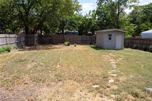2117 N Hickory St, Sherman, TX 75092 - Photo 32