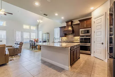 7757 Cooke Drive, Irving, TX 75063 - Photo 10