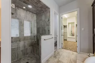 7757 Cooke Dr, Irving, TX 75063 - Photo 26