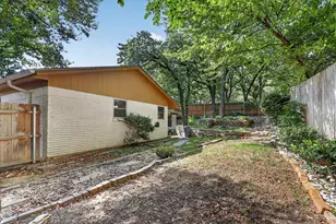 1820 Holly Oak St, Arlington, TX 76012 - Photo 26