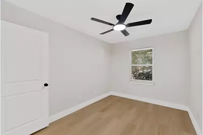 1313 Crockett Street, Garland, TX 75040 - Photo 32