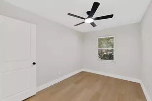 1313 Crockett St, Garland, TX 75040 - Photo 32