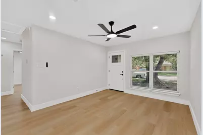 1313 Crockett Street, Garland, TX 75040 - Photo 8