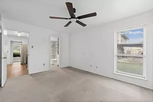 525 Alva Dr, Grand Prairie, TX 75052 - Photo 14