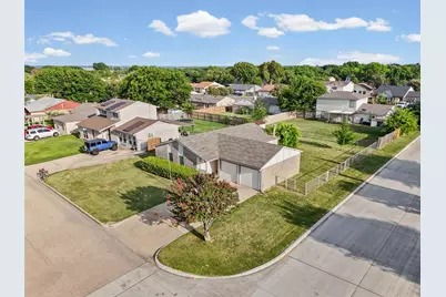 525 Alva Drive, Grand Prairie, TX 75052 - Photo 24