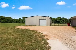 496 Marshall Cir, Whitewright, TX 75491 - Photo 6