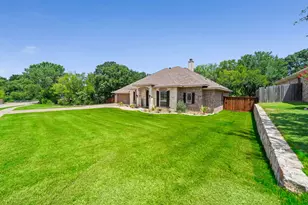 508 Oak Forest Ct, Kennedale, TX 76060 - Photo 2
