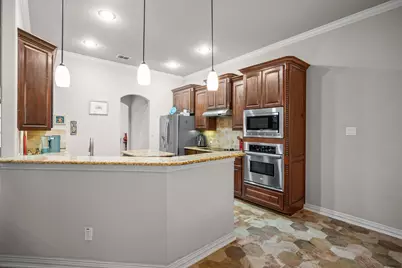 508 Oak Forest Court, Kennedale, TX 76060 - Photo 10