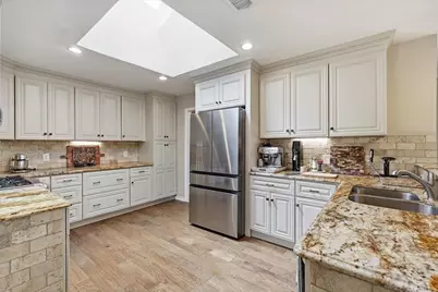 2816 N Creekwood Drive, Grapevine, TX 76051 - Photo 14
