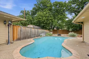 2816 N Creekwood Dr, Grapevine, TX 76051 - Photo 34