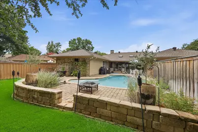 2816 N Creekwood Drive, Grapevine, TX 76051 - Photo 2