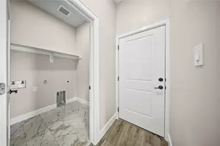 1818 E Tucker St, Fort Worth, TX 76104 - Photo 6