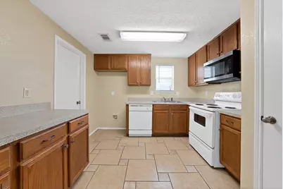 6711 Spur Ridge Court, Arlington, TX 76002 - Photo 8
