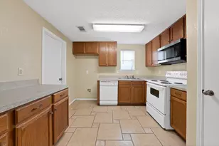 6711 Spur Ridge Ct, Arlington, TX 76002 - Photo 8