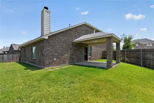 2 Mapleridge Dr, Edgecliff Village, TX 76134 - Photo 6