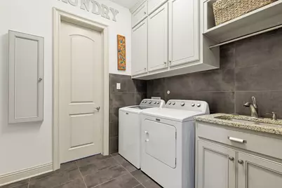 2901 Merryglen Lane, Flower Mound, TX 75022 - Photo 32