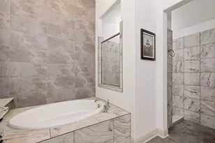 2901 Merryglen Ln, Flower Mound, TX 75022 - Photo 20