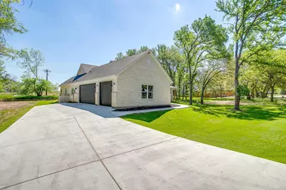 6705 Westover Drive, Granbury, TX 76049 - Photo 2