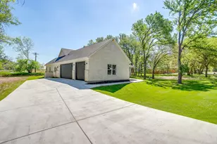 6705 Westover Dr, Granbury, TX 76049 - Photo 2