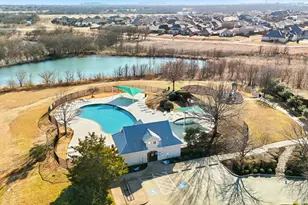 9121 Liberty Crossing Dr, Fort Worth, TX 76131 - Photo 2