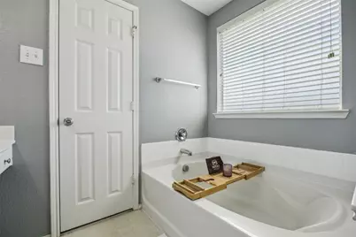 9121 Liberty Crossing Drive, Fort Worth, TX 76131 - Photo 12