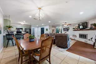 209 Live Oak Ln, Burleson, TX 76028 - Photo 14
