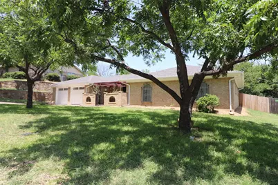 3420 Willowcrest Drive, North Richland Hills, TX 76117 - Photo 2
