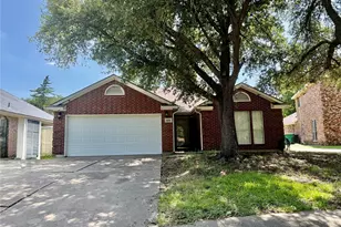 1623 Allen Dr, Cedar Hill, TX 75104 - Photo 2
