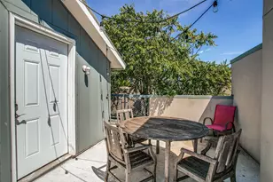 3824 Brown St, Dallas, TX 75219 - Photo 20