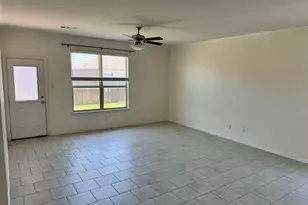 305 Lead Creek Dr, Fort Worth, TX 76131 - Photo 4