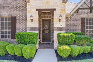 12374 Flowering Dr, Frisco, TX 75035 - Photo 4