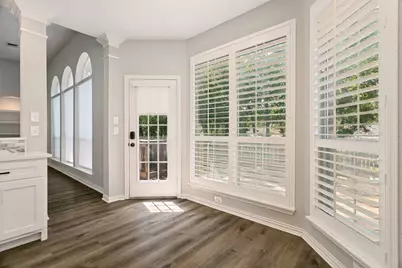 2811 Stonehurst Drive, Grapevine, TX 76051 - Photo 12