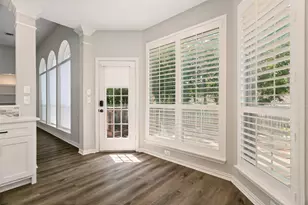 2811 Stonehurst Dr, Grapevine, TX 76051 - Photo 12