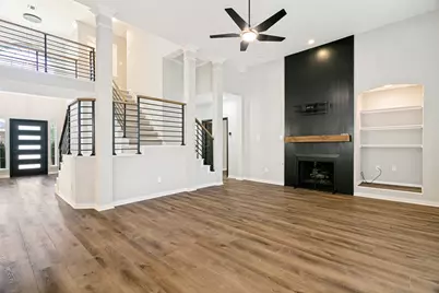 2811 Stonehurst Drive, Grapevine, TX 76051 - Photo 6