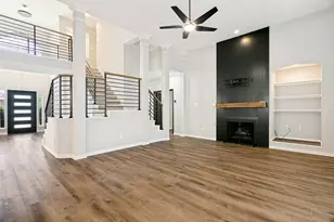 2811 Stonehurst Dr, Grapevine, TX 76051 - Photo 6