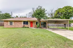 325 Walnut Ave, Azle, TX 76020 - Photo 1
