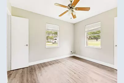 325 Walnut Avenue, Azle, TX 76020 - Photo 10