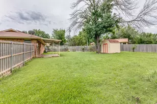 325 Walnut Ave, Azle, TX 76020 - Photo 24