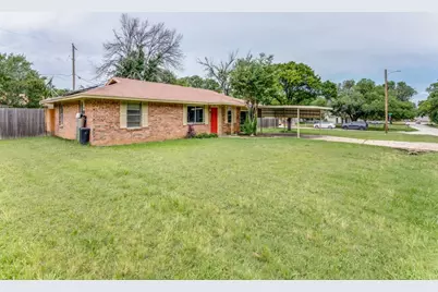 325 Walnut Avenue, Azle, TX 76020 - Photo 2