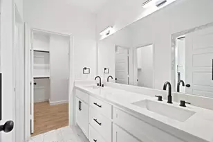 1038 Barton Ave, Glenn Heights, TX 75154 - Photo 22