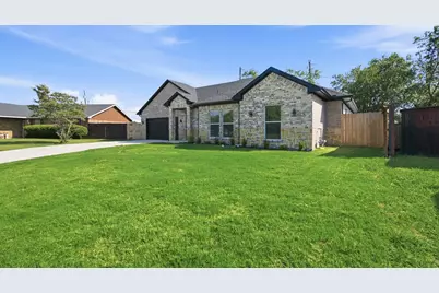 1038 Barton Avenue, Glenn Heights, TX 75154 - Photo 2