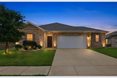 405 Willow Creek Drive, Glenn Heights, TX 75154 - Photo 2